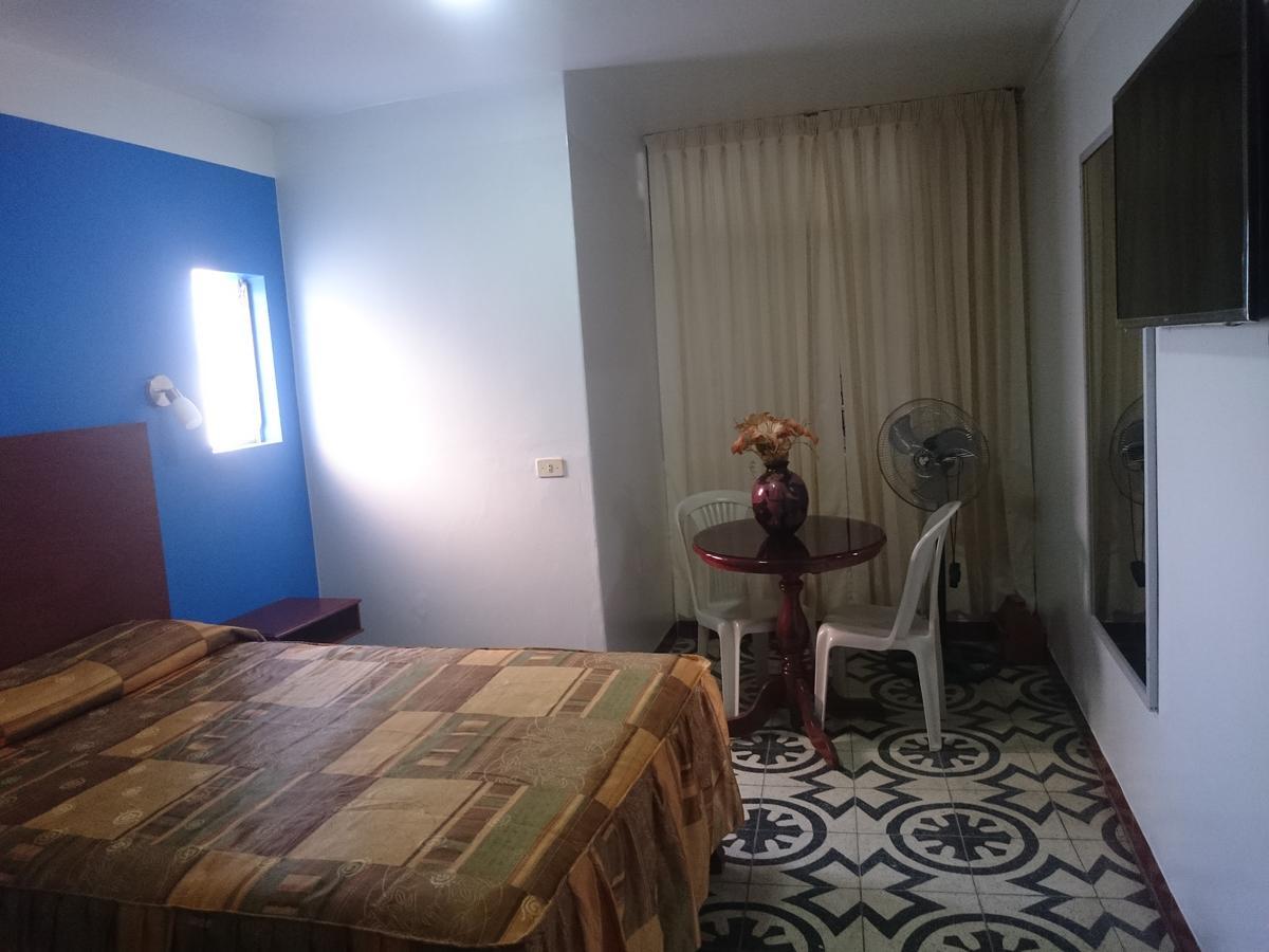 Hotel Cancun Хаен Екстериор снимка
